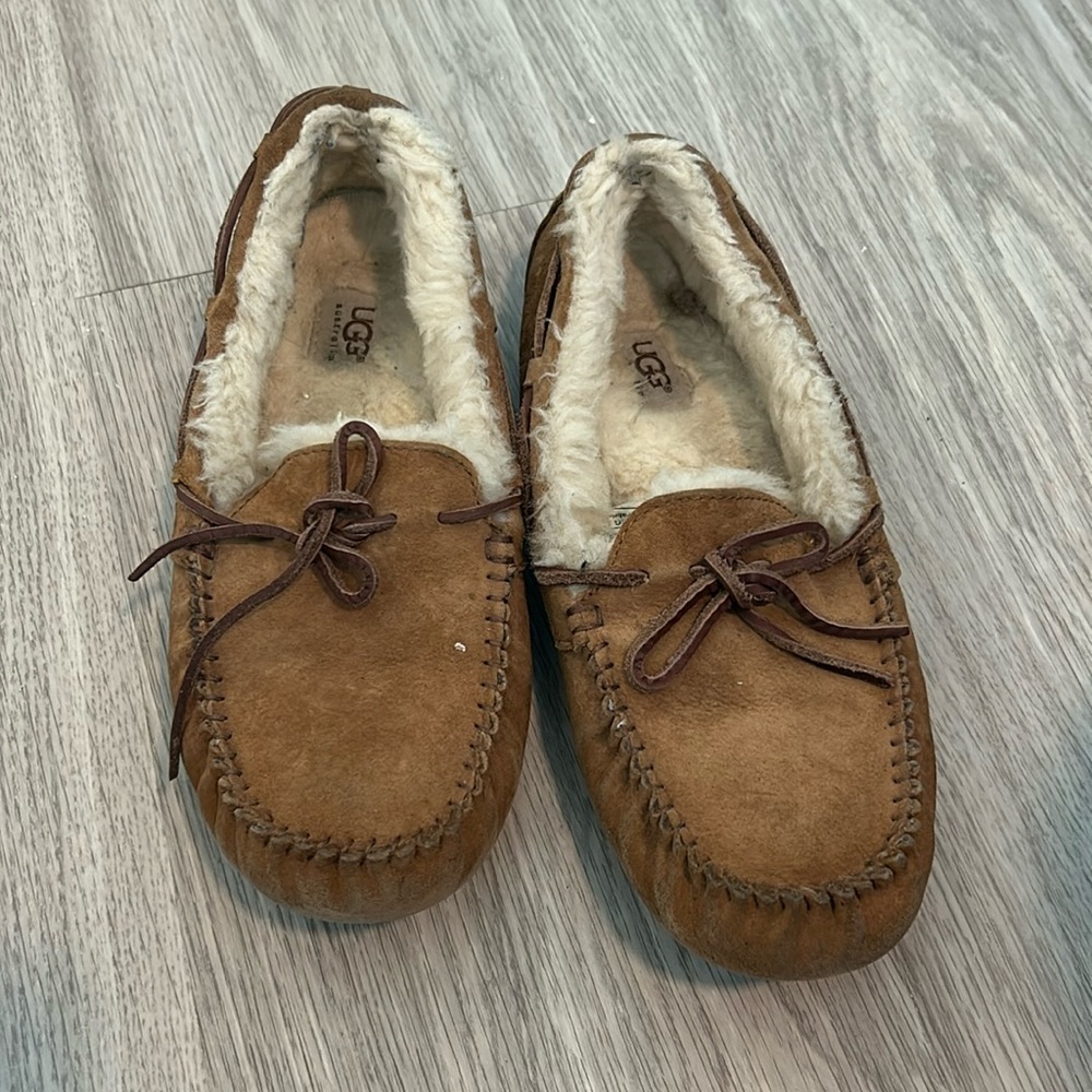 Chestnut ugg moccasins good condition